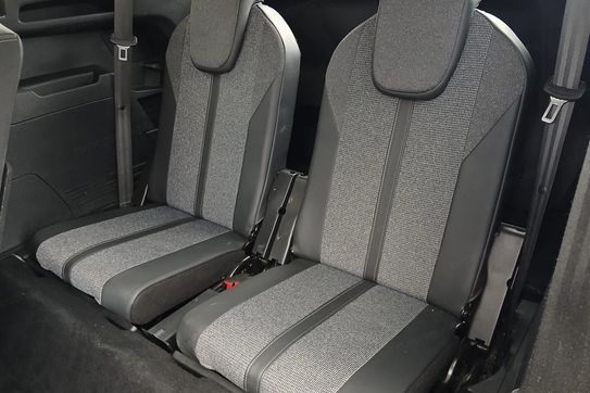Peugeot 5008 1.6 PureTech Allure S&S EAT8