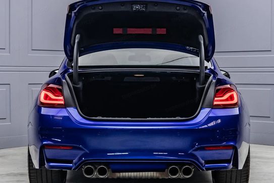 BMW Seria 4 M4 Competition
