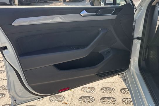 Volkswagen Passat Business 1.5 TSI EVO DSG