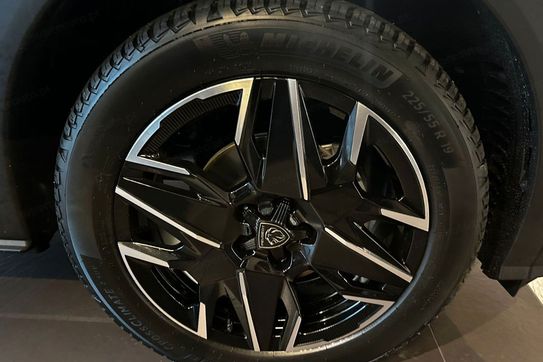 Peugeot 3008 GT Exclusive e-DCS6 1.2 mHEV