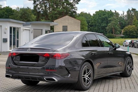 Mercedes Klasa E 300 e 4-Matic AMG