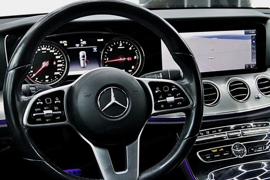 Mercedes Klasa E 220 d Business Edition 9G-TRONIC