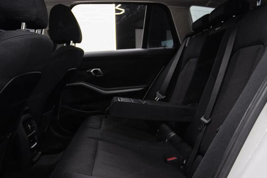 BMW Seria 3 318i Advantage aut