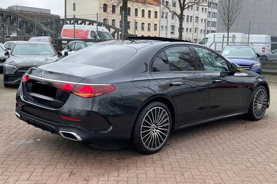 Mercedes Klasa E 200 4-Matic AMG