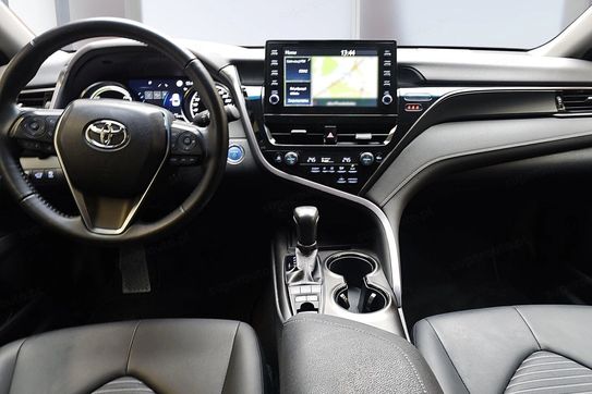 Toyota Camry 2.5 Hybrid Prestige