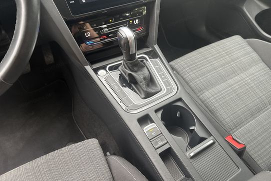 Volkswagen Passat Business 1.5 TSI  DSG