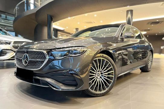 Mercedes Klasa E 220 d 4-Matic AMG