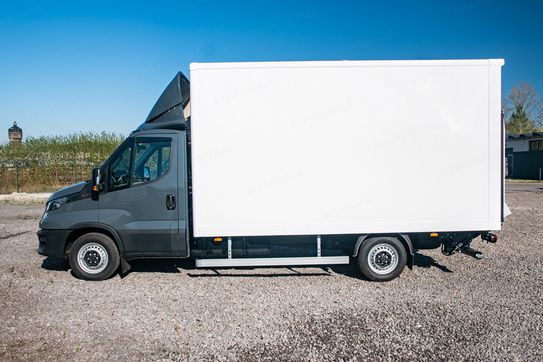 Iveco Daily 35S18 Kontener 8EP + Winda