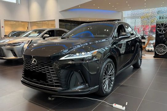 Lexus RX 350h Omotenashi