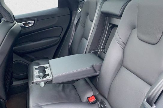 Volvo XC60 T8 Plug-In Hybrid AWD Ultimate Bright aut