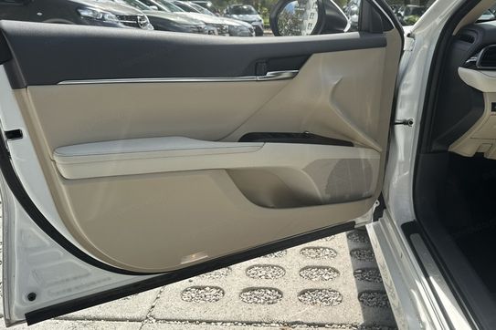 Toyota Camry Executive 2.5 Hybrid  CVT