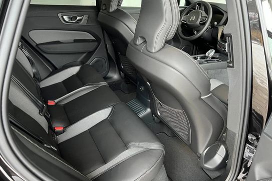 Volvo XC60 T8 Plug-In Hybrid AWD Plus Black Edition