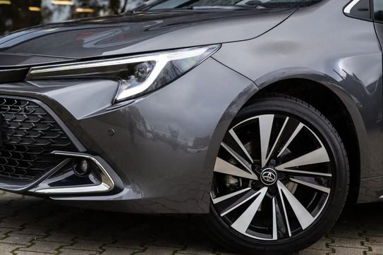 Toyota Corolla Style 1.8 Hybrid