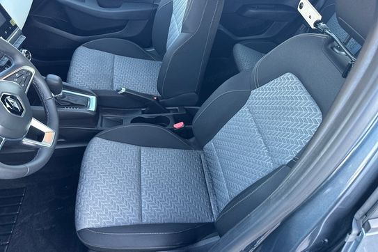 Renault Clio Limited 1.6 E-Tech Hybrid AT