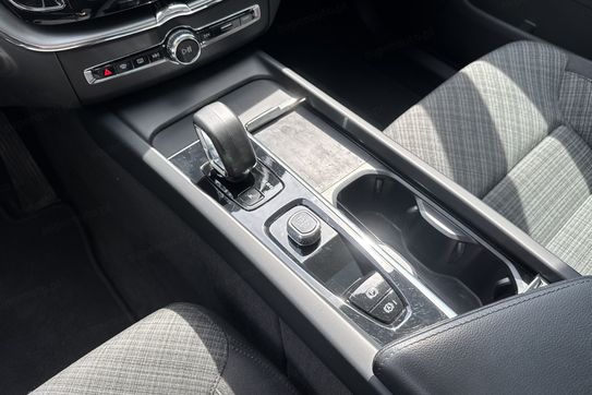 Volvo XC60 T6 Plug-In Hybrid AWD Core