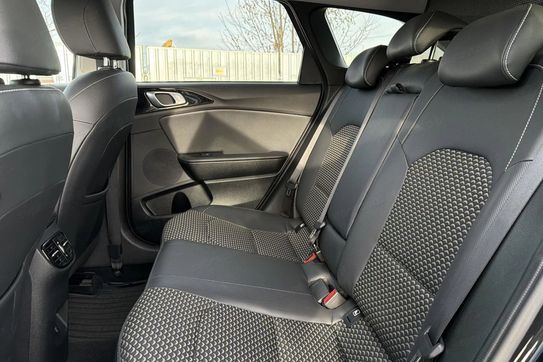 Kia Ceed 1.5 T-GDI Tribute DCT