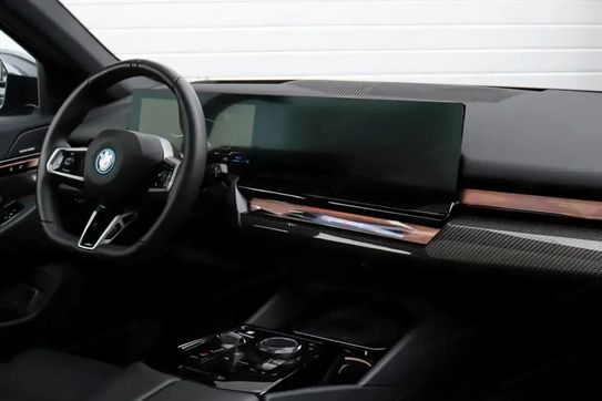 BMW Seria 5 530e xDrive M Sport