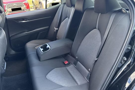 Toyota Camry 2.5 Hybrid Comfort CVT