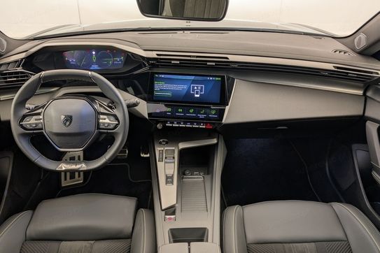 Peugeot 408 GT 1.2 mHEV e-DCS6