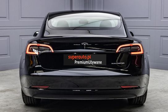 Tesla Model 3 3 Long Range AWD