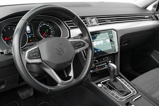 Volkswagen Passat TSI ACT mHEV DSG