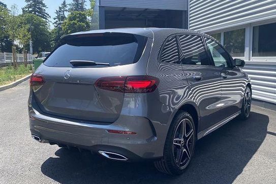 Mercedes B Klasa 200 AMG Line