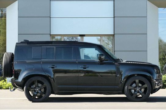 Land Rover Defender 110 D300 X-Dynamic HSE