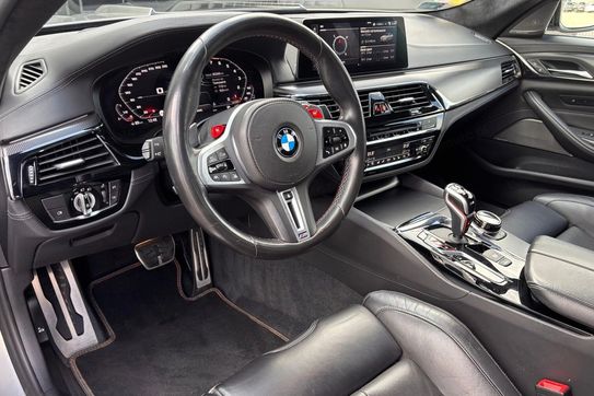 BMW Seria 5 M5