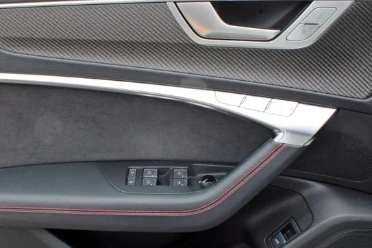 Audi A6 RS6 TFSI quattro Performance Avant