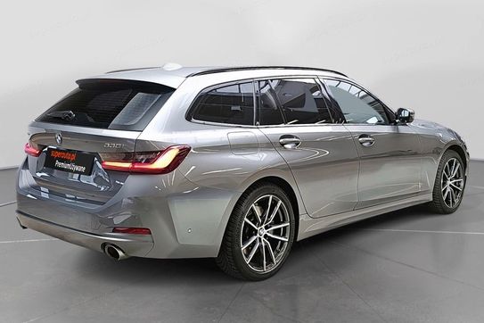 BMW Seria 3 330i xDrive M Sport aut