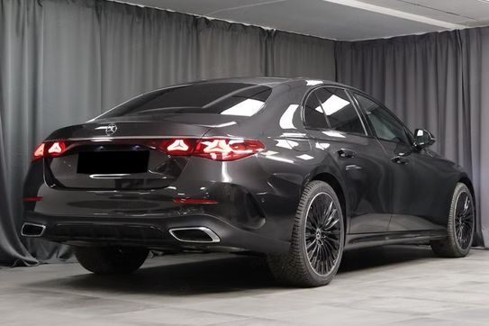 Mercedes Klasa E 220 d 4-Matic AMG