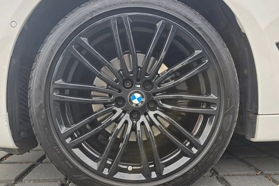 BMW Seria 5 520d xDrive M Sport sport-aut