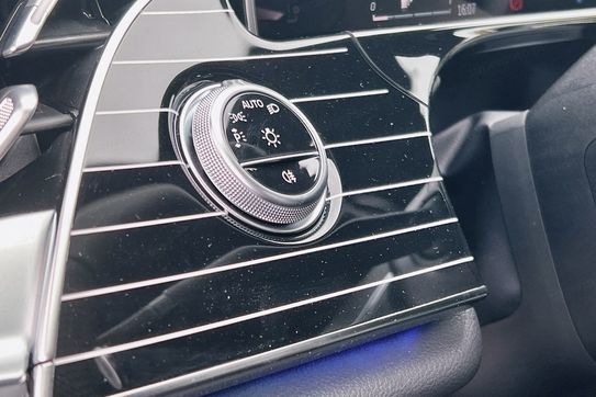 Mercedes Klasa E 220 d 4-Matic AMG