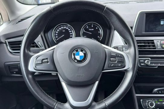 BMW Seria 2 216d aut