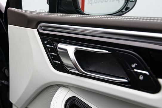 Porsche Macan 2.0 4x4