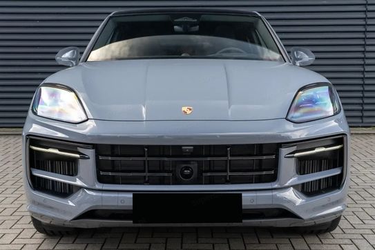 Porsche Cayenne Coupe E-Hybrid Black Edition