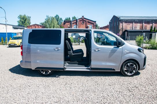 Opel Zafira Life Extra Long L2H1 Business AT8