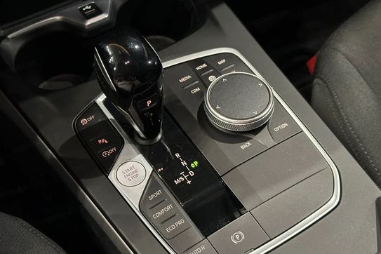 BMW Seria 1 118i Advantage aut