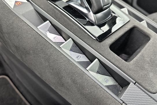 DS DS 7 Performance Line 1.5 BlueHDI AT