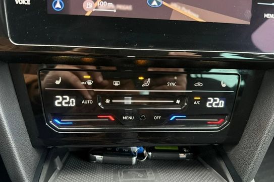 Volkswagen Passat TDI SCR 4Mot. DSG