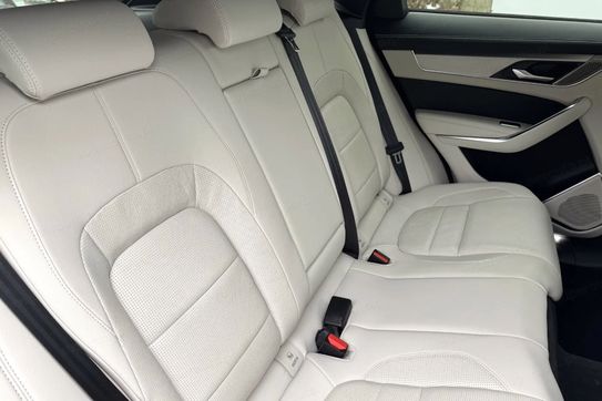 Jaguar F-Pace 2.0 D200  AWD R-Dynamic SE