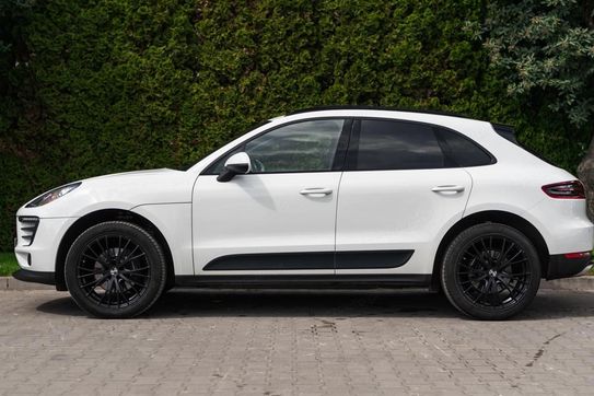 Porsche Macan Standard