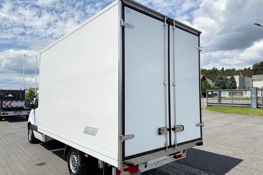 Mercedes Sprinter Kontener 8EP