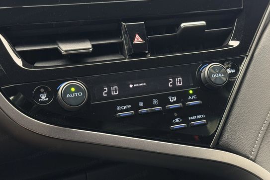Toyota Camry 2.5 Hybrid Executive CVT
