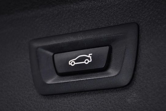 BMW Seria 2 218d Advantage aut