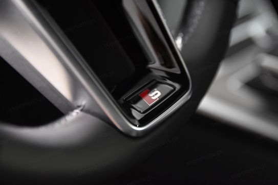 Audi A6 40 TDI quattro S Line Avant