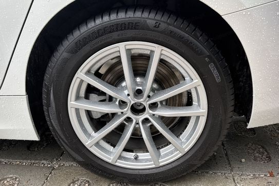 BMW Seria 3 320e PHEV