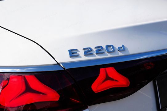 Mercedes Klasa E 220 d  4-Matic AMG