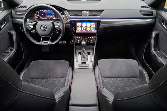 Skoda Superb 2.0 TDI SCR Sportline DSG