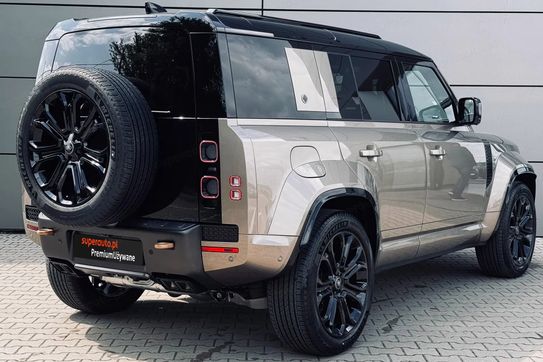 Land Rover Defender 110 4.4 P635 V8 mHEV Octa